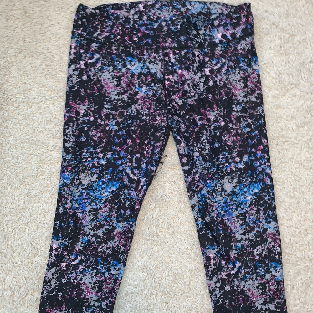Fabletics cropped leggings